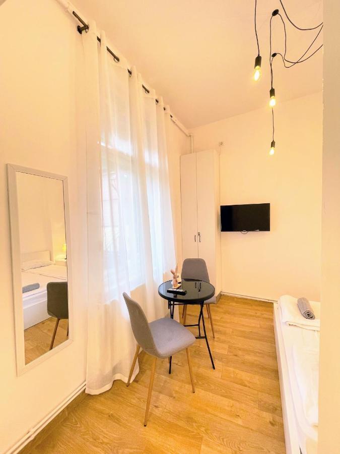 Apartament Plopilor Studios Sibiu Ngoại thất bức ảnh